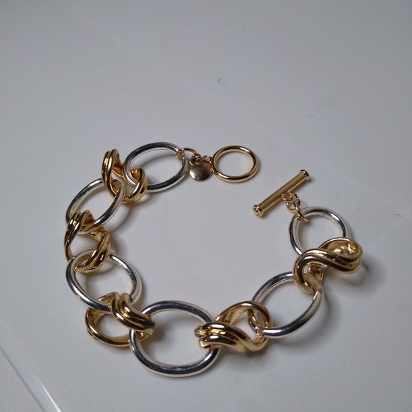 Large Metal Chain Bracelet 8.5 Inches - Picture 4 of 12